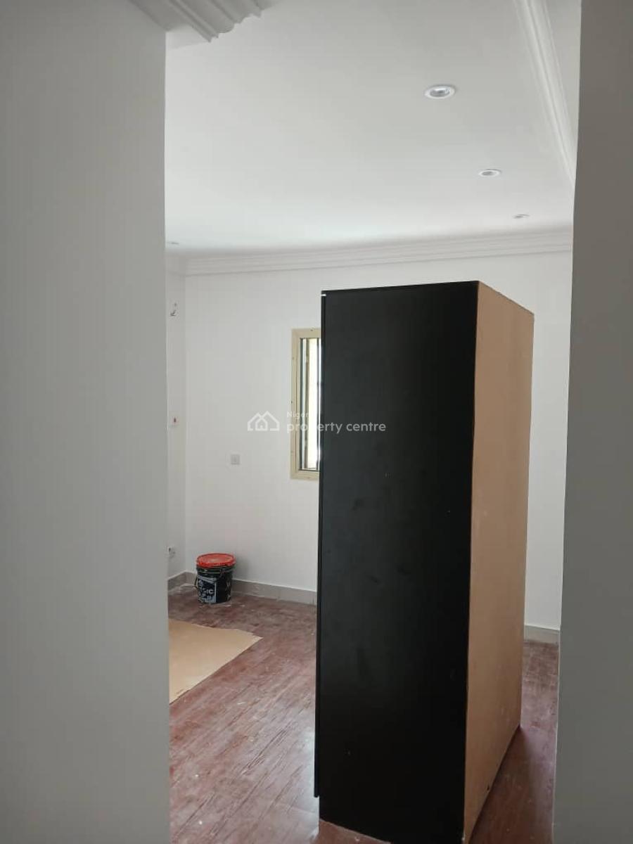 4 Units of Newly Renovated 2 Bedroom Apartment, Lekki Phase 1, Lekki, Lagos, Flat / Apartment for Rent