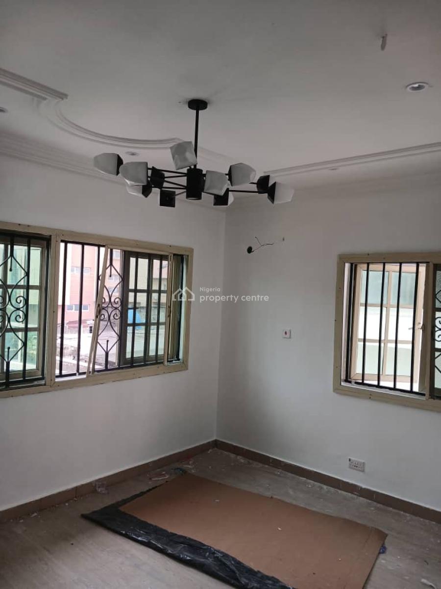 4 Units of Newly Renovated 2 Bedroom Apartment, Lekki Phase 1, Lekki, Lagos, Flat / Apartment for Rent
