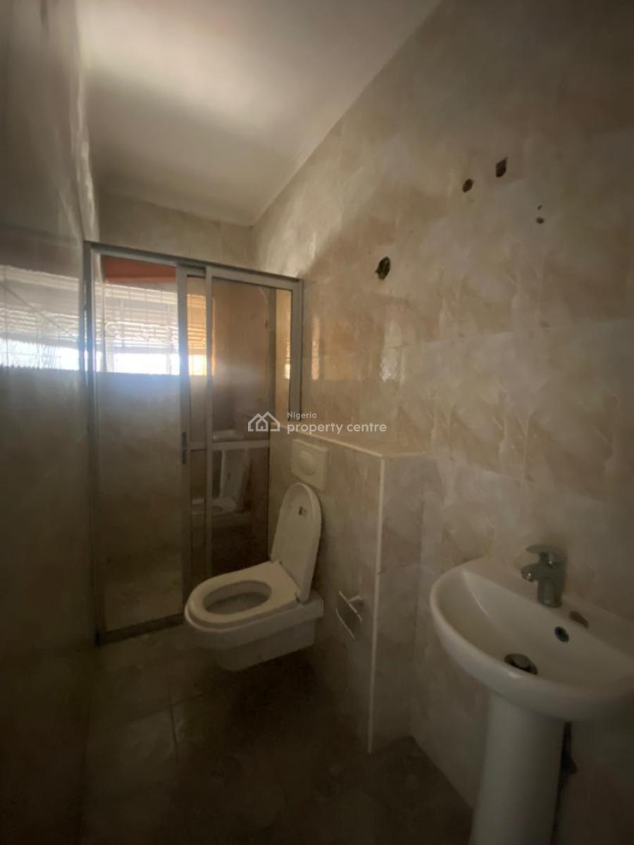 5-bedroom Semi-detached House with a Room Bq, Victoria Island (vi), Lagos, Commercial Property for Rent