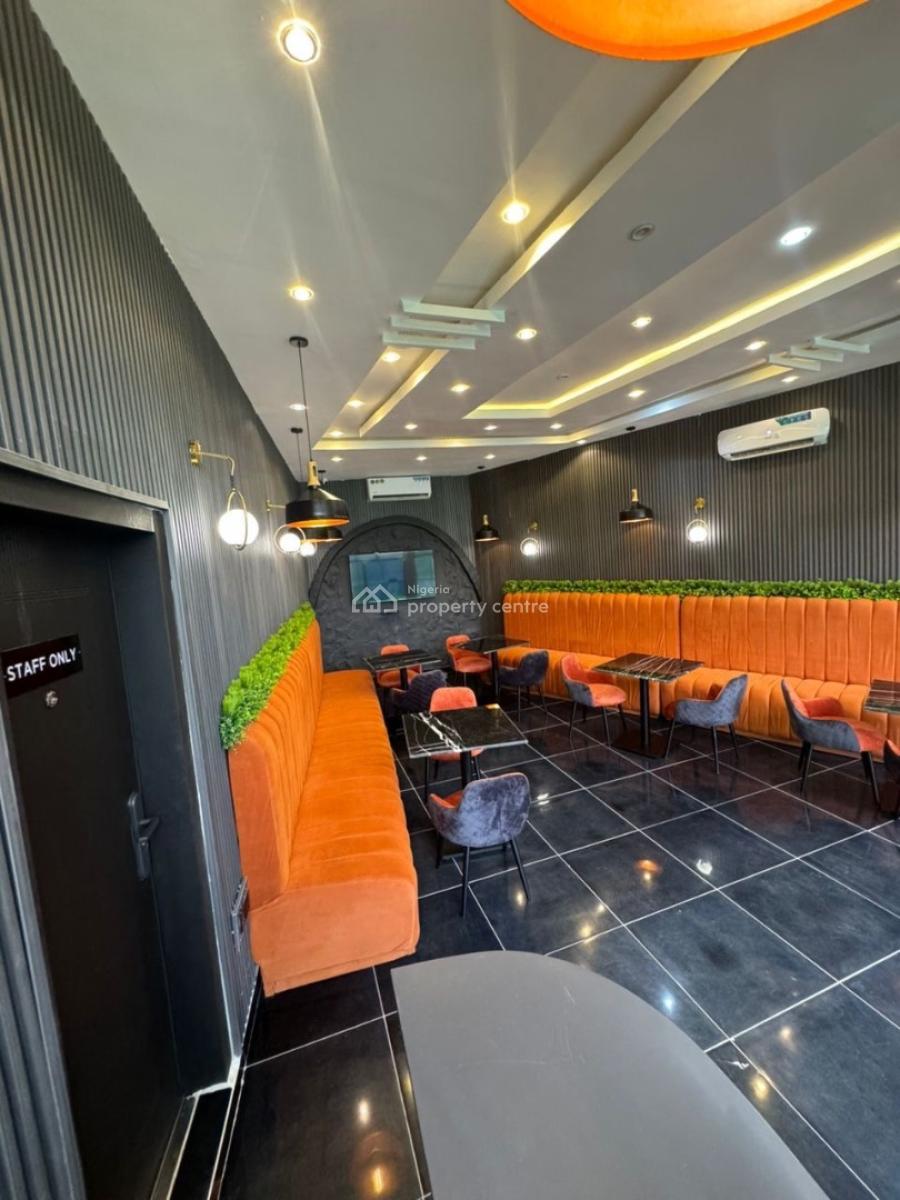 Luxury 5 Bedroom Detached Duplex, Magodo, Lagos, Restaurant / Bar for Rent