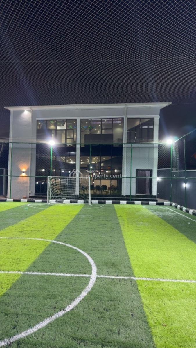 Luxury 5 Bedroom Detached Duplex, Magodo, Lagos, Restaurant / Bar for Rent