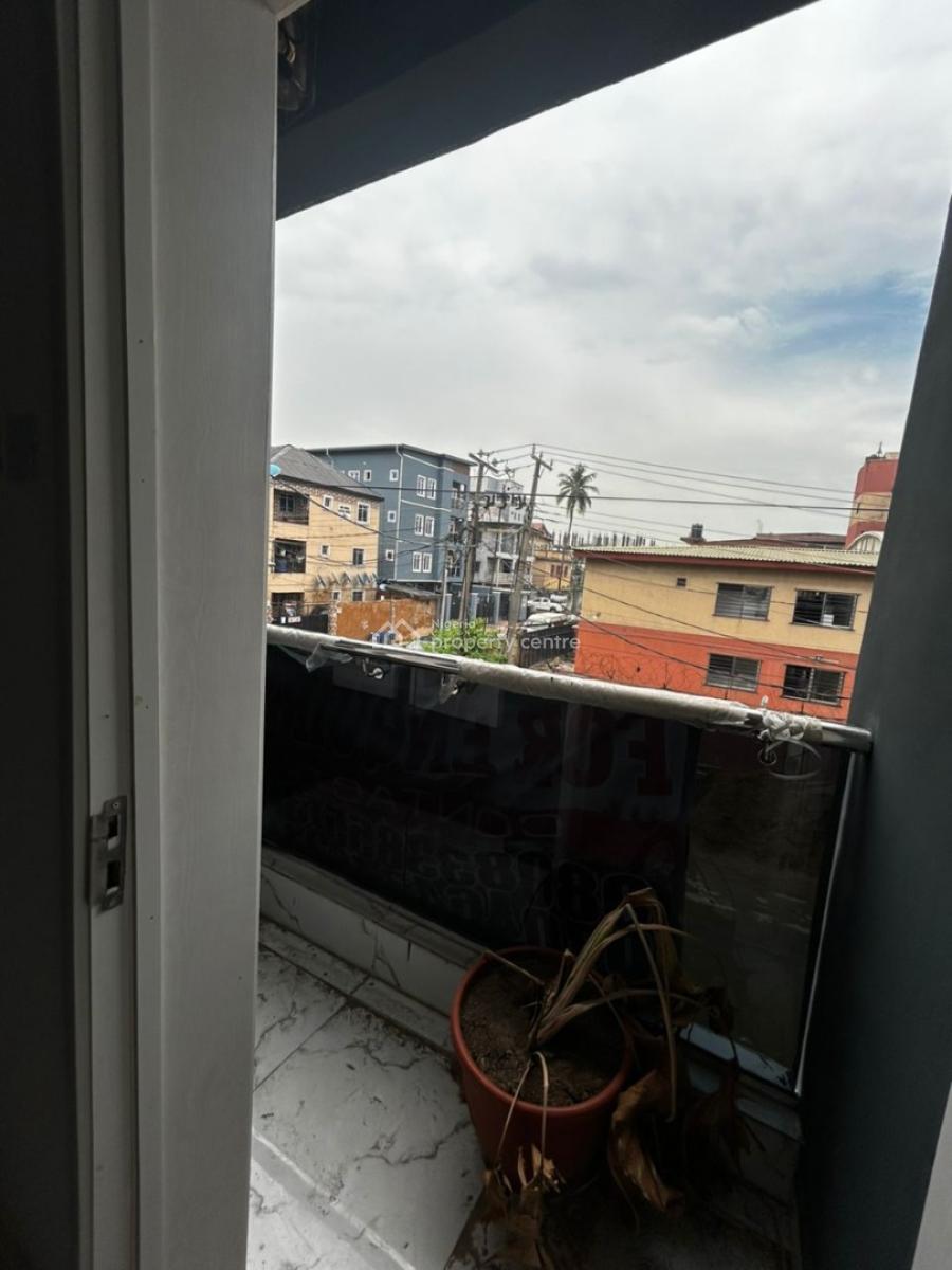 Luxury 2bedroom Apartment for Long Lease, Sabo, Yaba, Lagos, Block of Flats for Sale