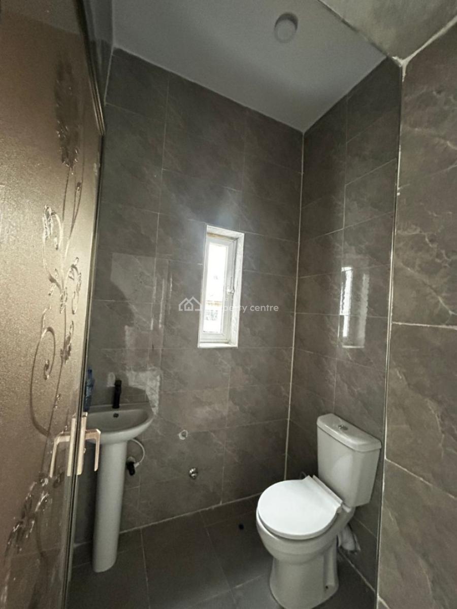 Luxury 2bedroom Apartment for Long Lease, Sabo, Yaba, Lagos, Block of Flats for Sale
