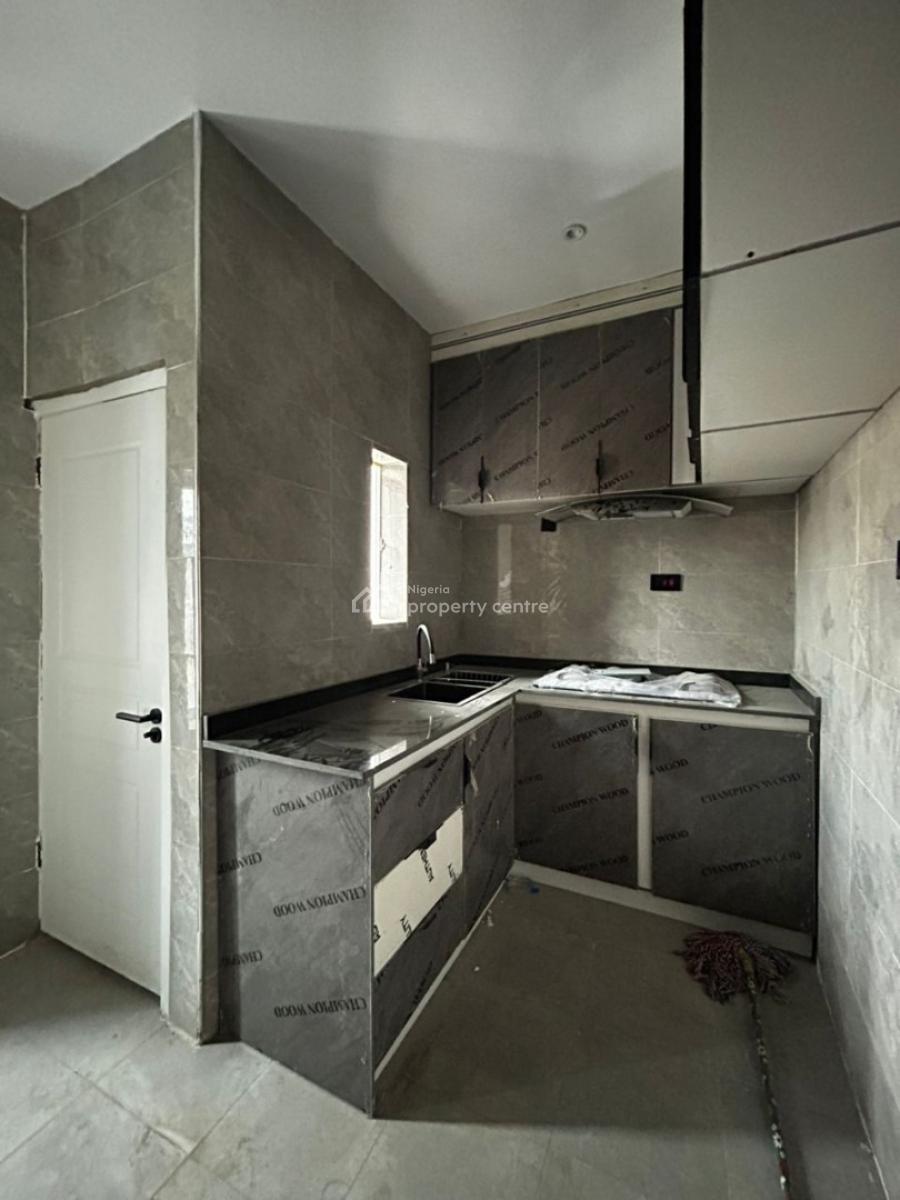 Luxury 2bedroom Flat with Modern Facilities, Sabo, Yaba, Lagos, Block of Flats for Sale