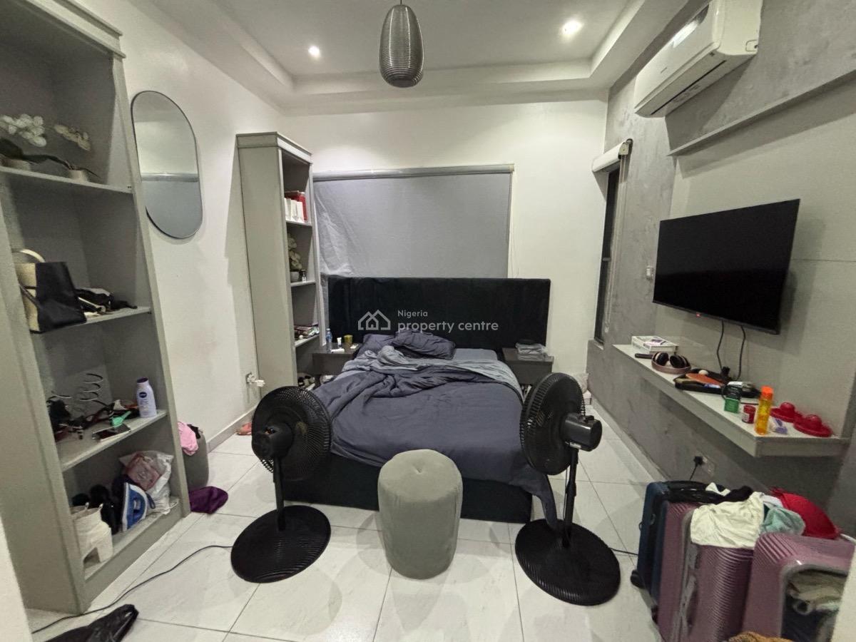 Luxurious  and Spacious 4 Bedroom Terrace Duplex with Ample Parking, Lekki Phase 1, Lekki, Lagos, Terraced Duplex for Sale