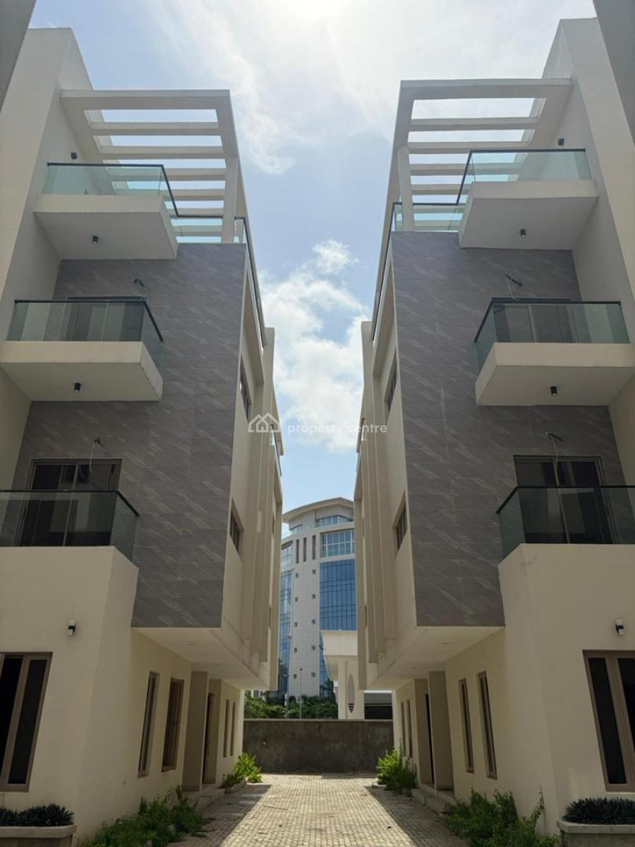 5-bedroom Semi-detached Duplex with Bq Located Banana Island, Rooftop Terrace * Elevator * Fully Serviced Mini Estate * Spacious Liv, Banana Island, Ikoyi, Lagos, Semi-detached Duplex for Sale