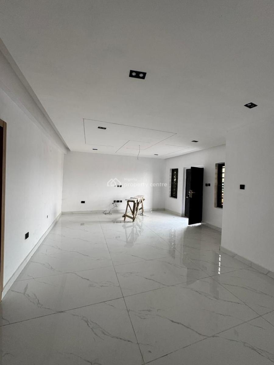 Lovely Built 3 Bedroom Apartment in a Prime Location, Yaba, Lagos, Block of Flats for Sale