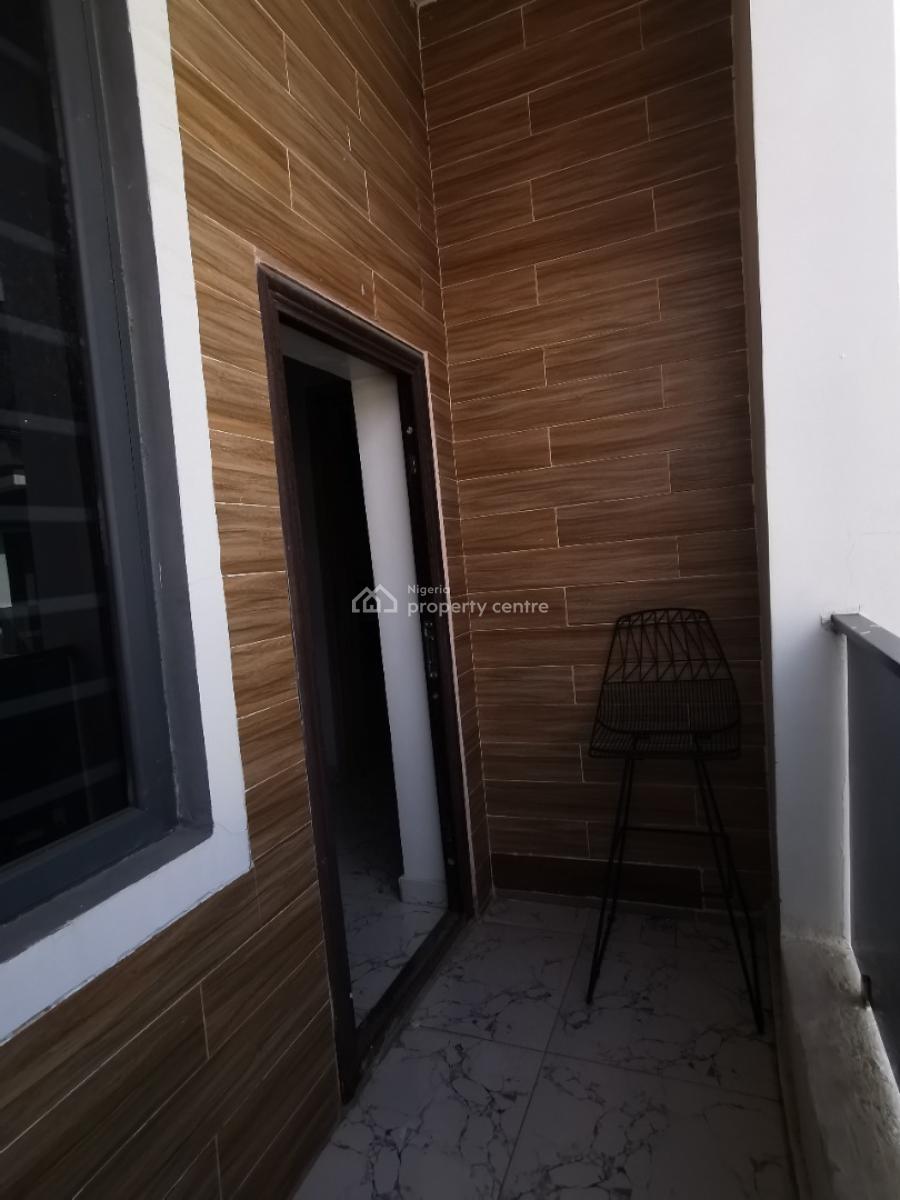 Spacious Fully Furnished Serviced Master Bedroom, Royal Pine Estate Orchid Road Eleganza Bustop, Lekki, Lagos, Flat / Apartment for Rent