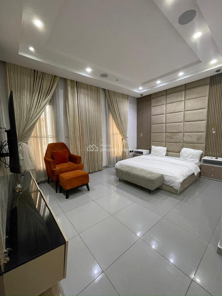 The Ultimate Waterfront Living: 3-bedroom Penthouse Off Admiralty Way, Phase 1, Lekki, Lagos, Flat / Apartment for Rent