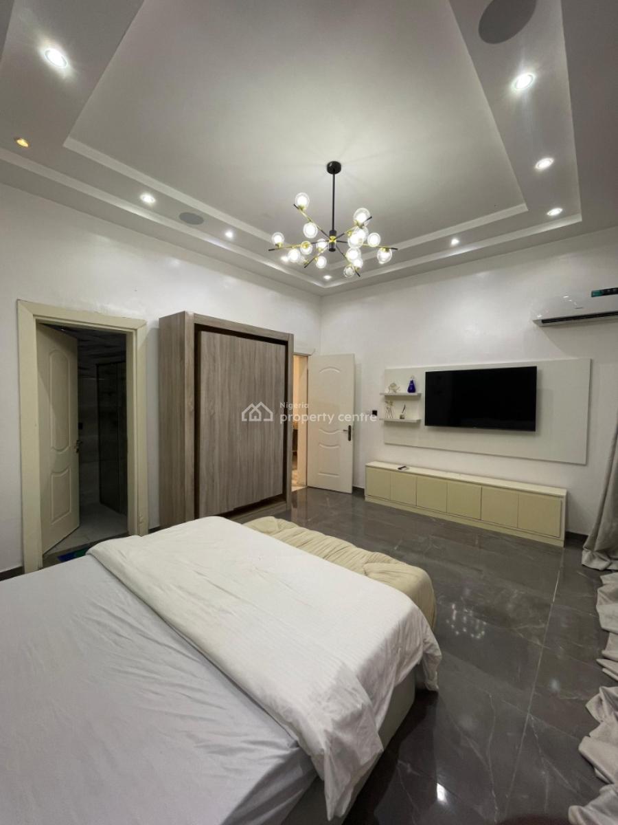 The Ultimate Waterfront Living: 3-bedroom Penthouse Off Admiralty Way, Phase 1, Lekki, Lagos, Flat / Apartment for Rent