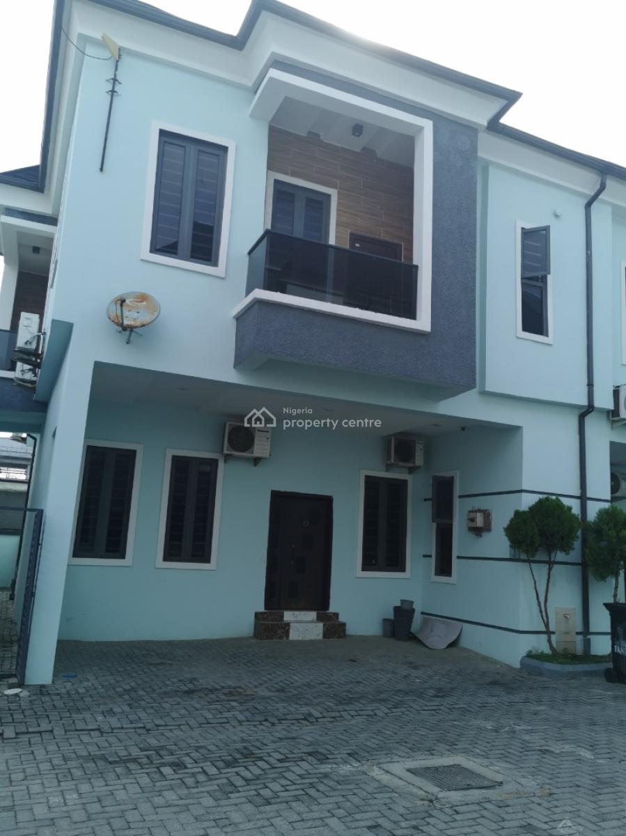 Spacious Fully Furnished Room in a Shared Apartment Upstairs, Royal Pine Estate Orchid Road Eleganza Bustop Lekki Lagos, Lekki, Lagos, Flat / Apartment for Rent