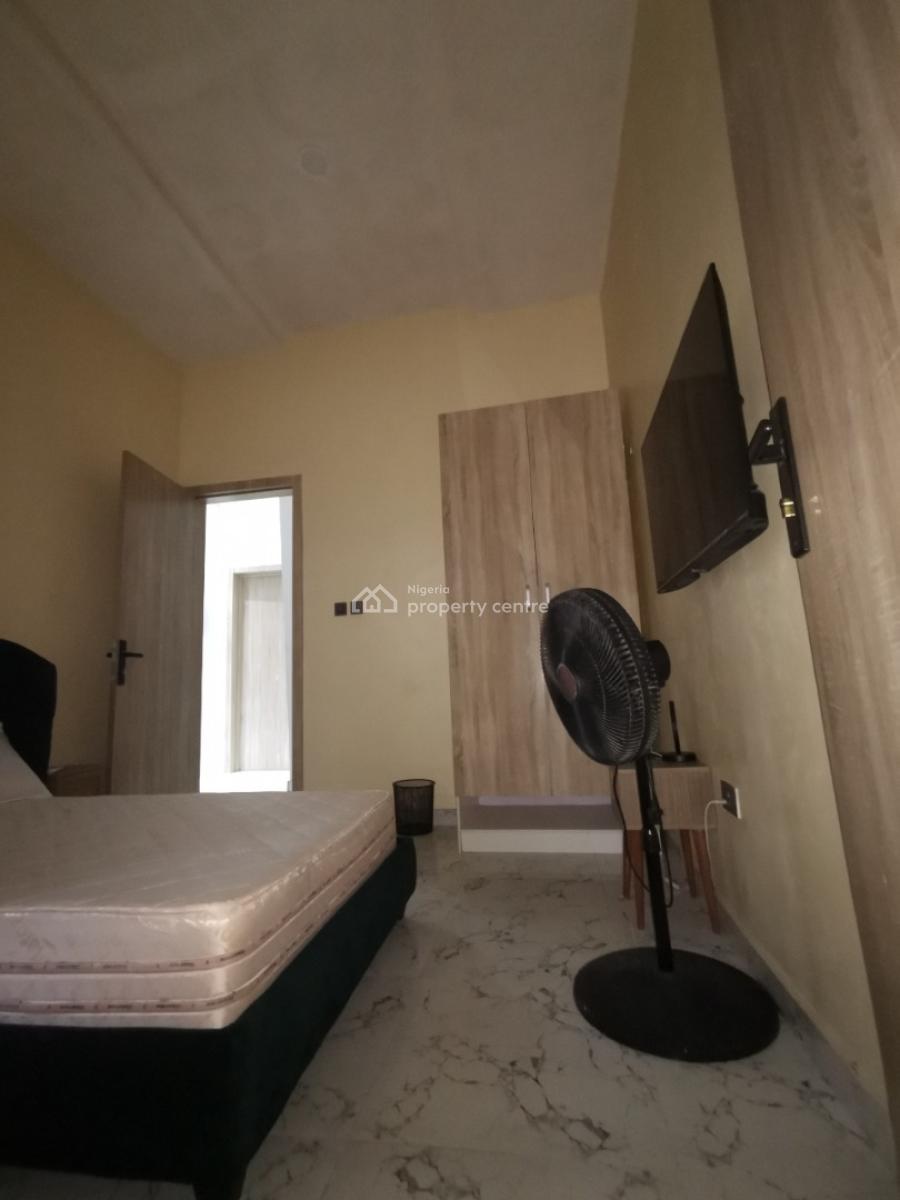 Fully Furnished Room Downstairs with Shared Kitchen, Royal Pine Estate Orchid Road Eleganza Bustop Lekki Lagos, Lekki, Lagos, Flat / Apartment for Rent