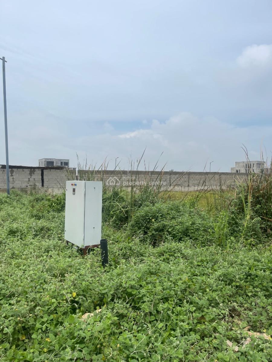 Premium Land in Exclusive Estate with Major Amenities Distress, Lekki Phase 1, Lekki, Lagos, Residential Land for Sale