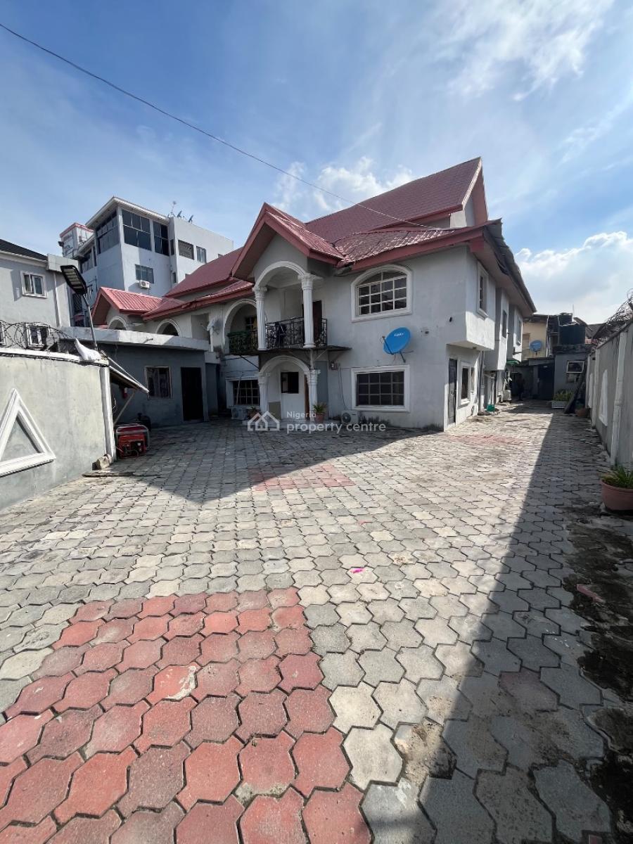 Standard Mini Flat Available in Lekki Phase 1, Lekki Phase 1, Lekki, Lagos, Mini Flat (room and Parlour) for Rent