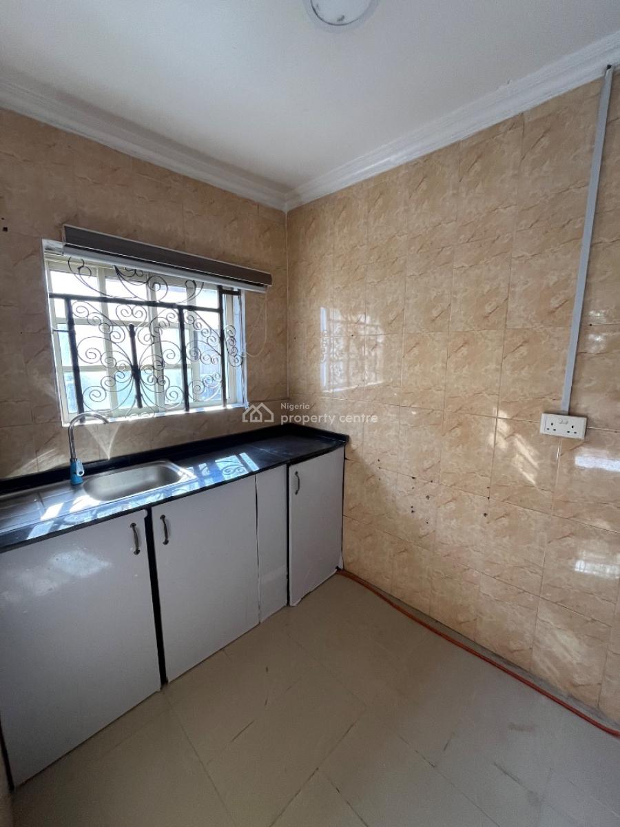 Standard Mini Flat Available in Lekki Phase 1, Lekki Phase 1, Lekki, Lagos, Mini Flat (room and Parlour) for Rent