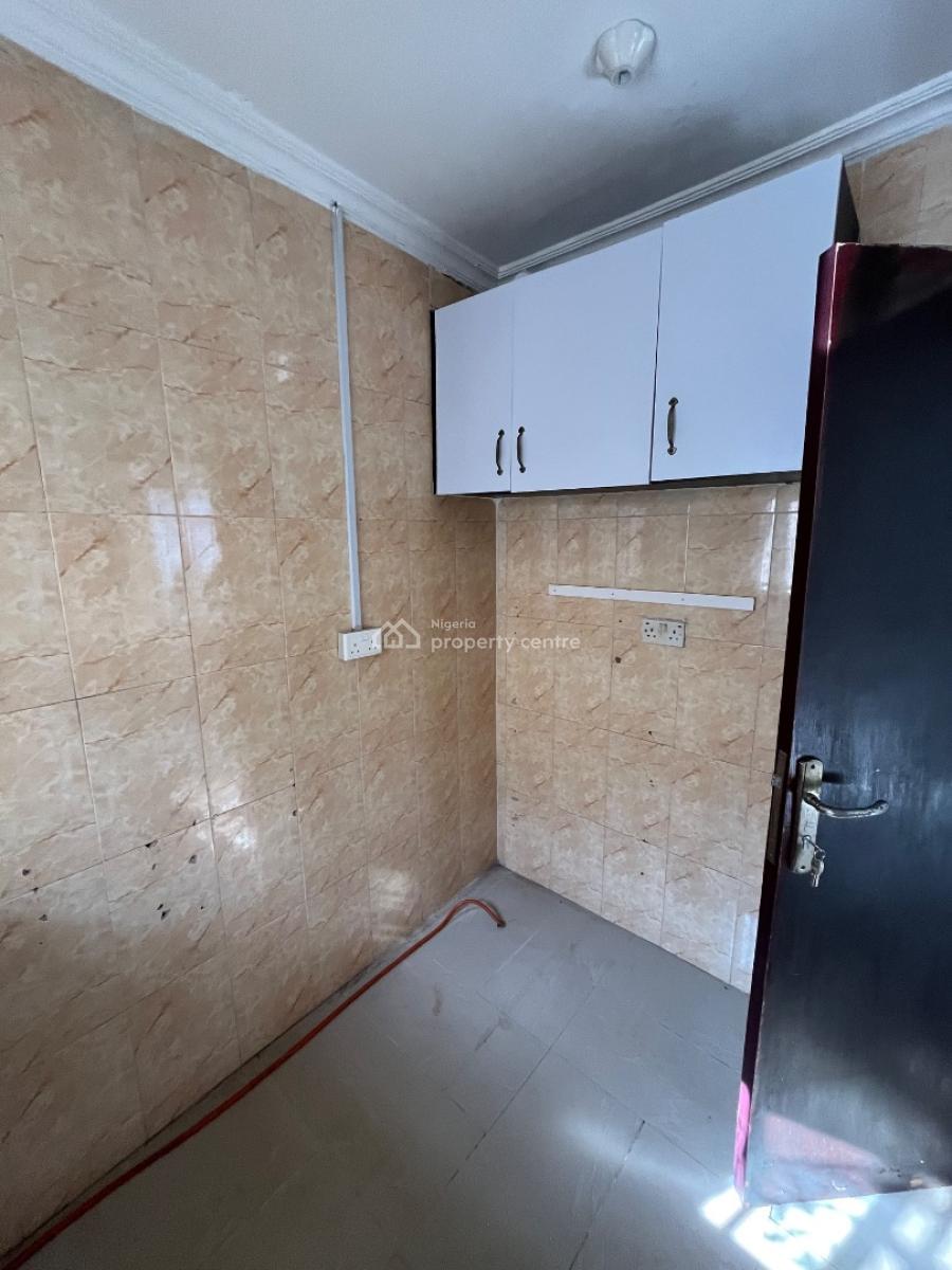 Standard Mini Flat Available in Lekki Phase 1, Lekki Phase 1, Lekki, Lagos, Mini Flat (room and Parlour) for Rent