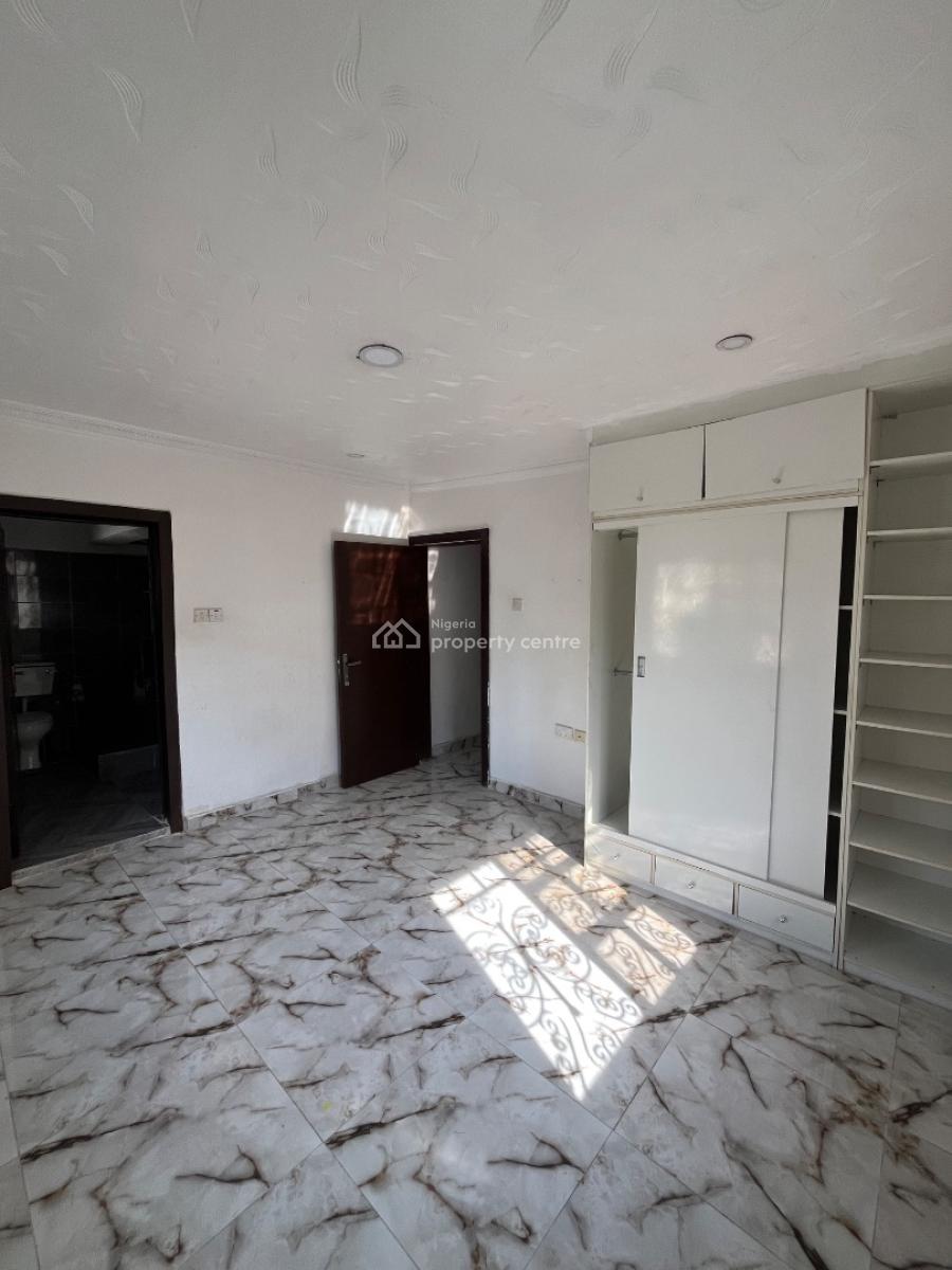 Standard Mini Flat Available in Lekki Phase 1, Lekki Phase 1, Lekki, Lagos, Mini Flat (room and Parlour) for Rent
