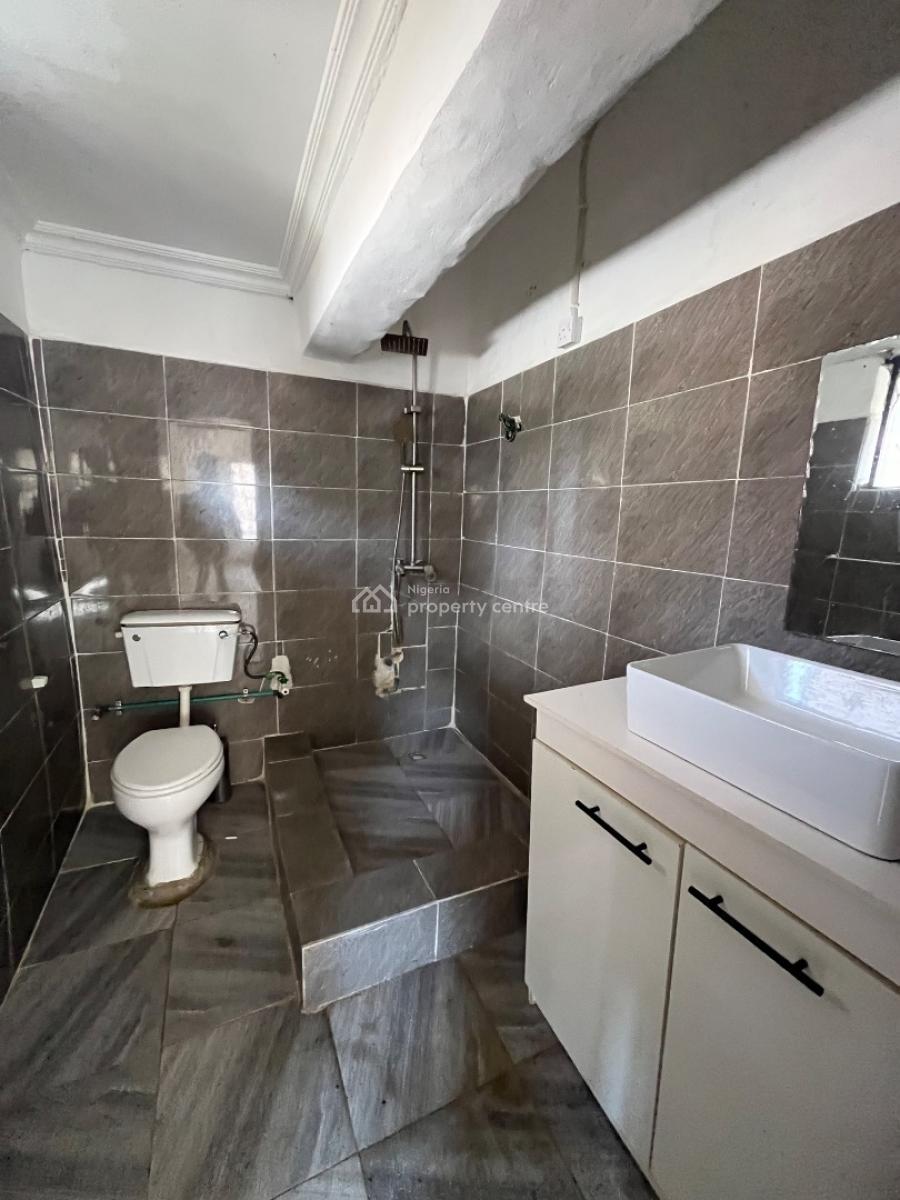 Standard Mini Flat Available in Lekki Phase 1, Lekki Phase 1, Lekki, Lagos, Mini Flat (room and Parlour) for Rent