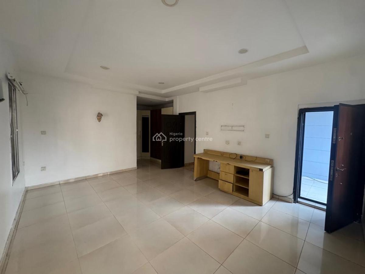 5 Bedroom Detached House, Lekki County, Ikota, Lekki, Lagos, Detached Duplex for Rent