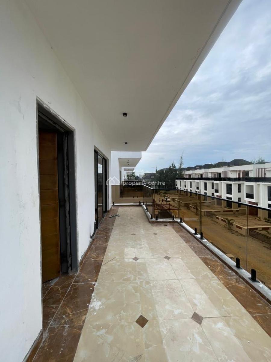 5 Bedroom Triplex, Lekki County, Lekki, Lagos, Detached Duplex for Sale