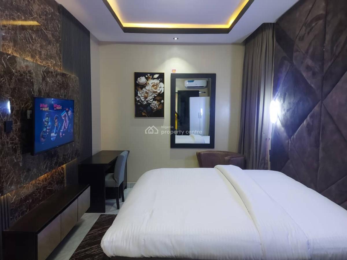 3bedroom Serviced Apartment, Shonibare Estate, Ikeja, Lagos, Flat / Apartment for Rent