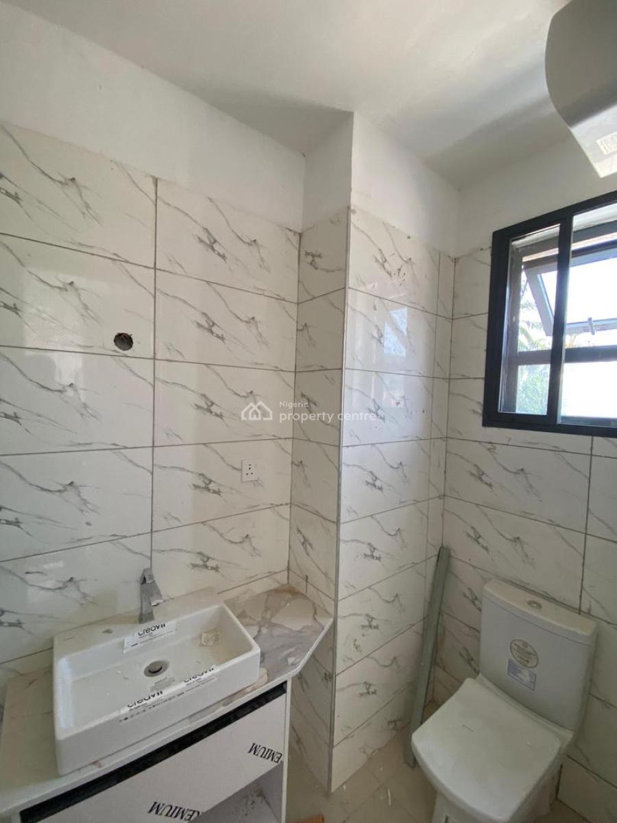 Contemporary 2 Bedrooms Apartment, Ologolo, Lekki, Lagos, Flat / Apartment for Sale