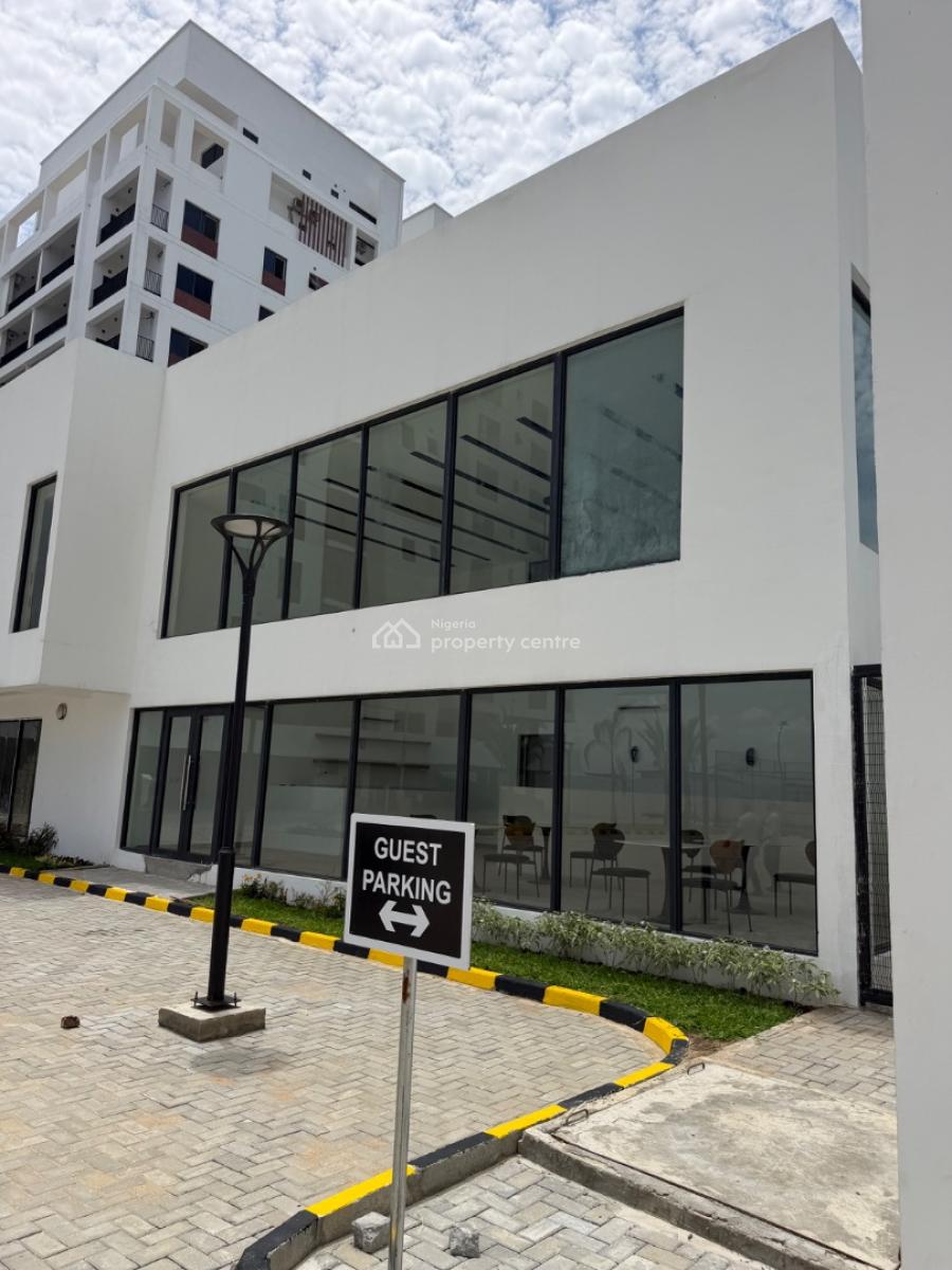 Luxury 3 Bedrooms Flat with Excellent Facilities, Freedom Way, Lekki Phase 1, Lekki, Lagos, Flat / Apartment for Rent