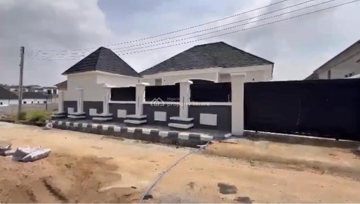 Luxurious Spacious 3 Bedroom En-suite Bungalow + 2 Units Bq, Tarred Road, Gwarimpa Ext, Gwarinpa, Abuja, Detached Bungalow for Sale
