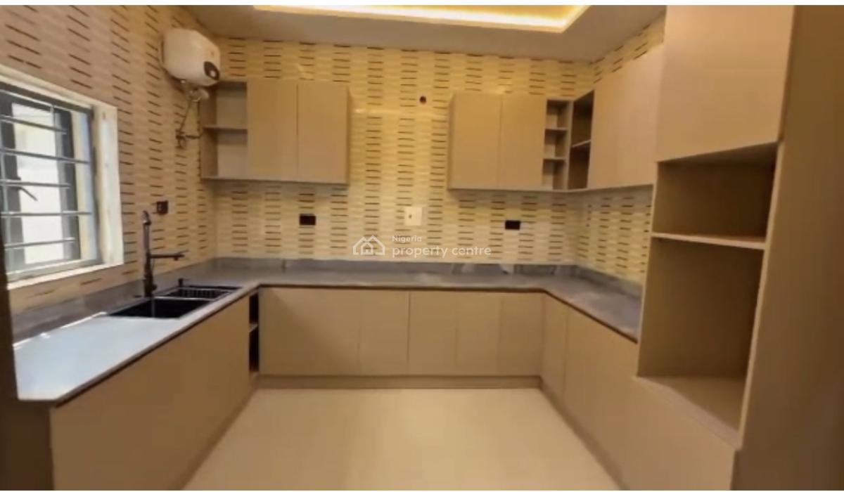 Luxurious Spacious 3 Bedroom En-suite Bungalow + 2 Units Bq, Tarred Road, Gwarimpa Ext, Gwarinpa, Abuja, Detached Bungalow for Sale