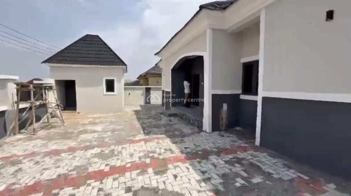 Luxurious Spacious 3 Bedroom En-suite Bungalow + 2 Units Bq, Tarred Road, Gwarimpa Ext, Gwarinpa, Abuja, Detached Bungalow for Sale