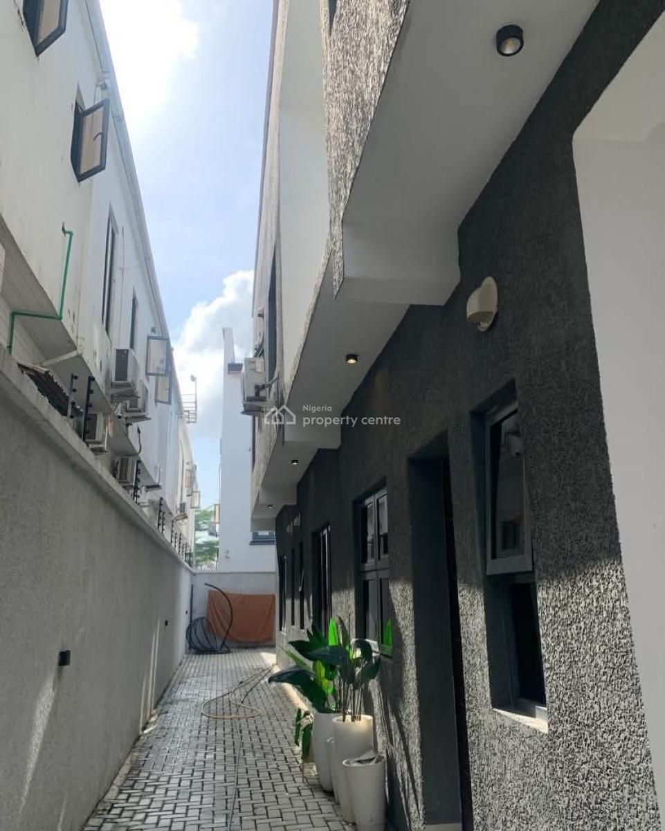 Spacious 2 Bedroom Apartment, Ilasan Lekki Lagos Nigeria, Ilasan, Lekki, Lagos, Flat / Apartment for Rent