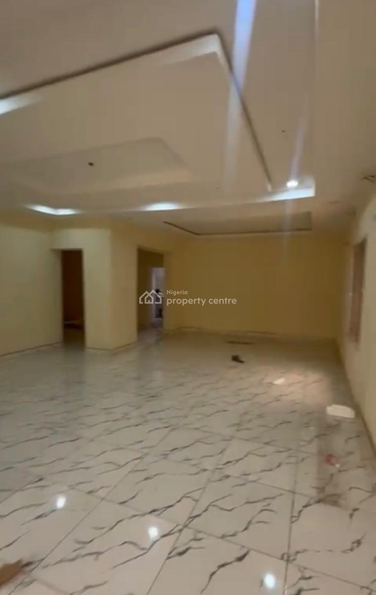 Massive Spacious 3bedroom En-suite Flat + Bq, Wuye Main, Wuye, Abuja, Block of Flats for Sale