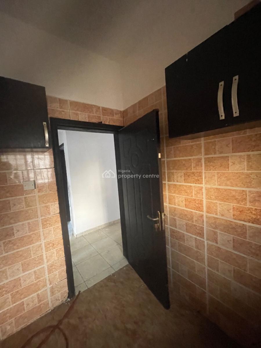 Premium 2 Bed Upstairs Not Far From Estate Gate, Badore, Badore, Ajah, Lagos, House for Rent