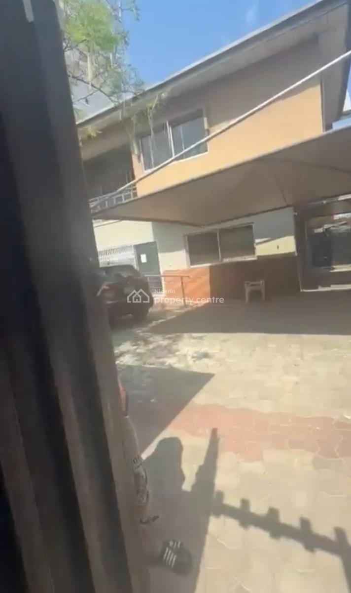 5 Beds Semi-detached House with a Room Bq, Victoria Island (vi), Lagos, Semi-detached Duplex for Sale