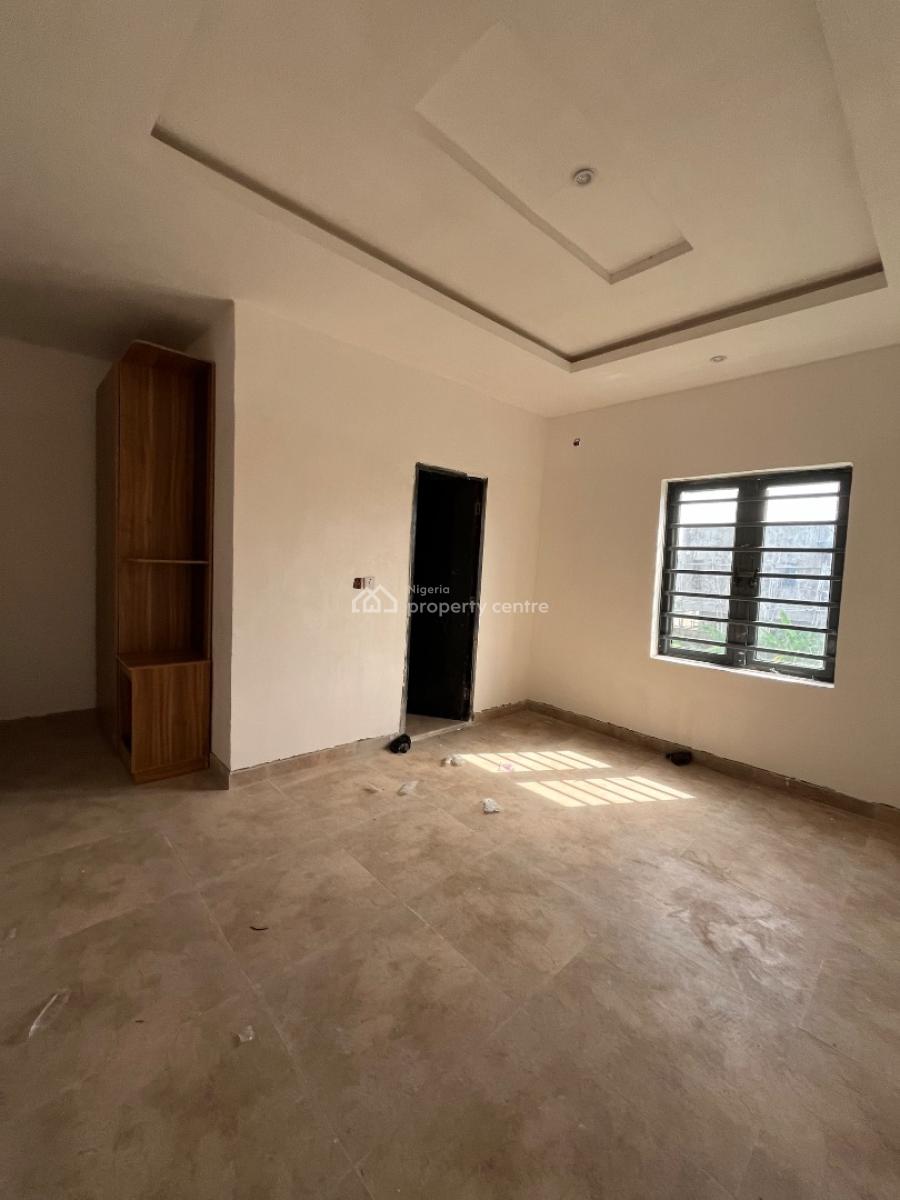 Luxury 4bed with Bq , Constant Light in a Secured Est, Abraham Adesanya, Ajah, Lagos, Terraced Duplex for Sale