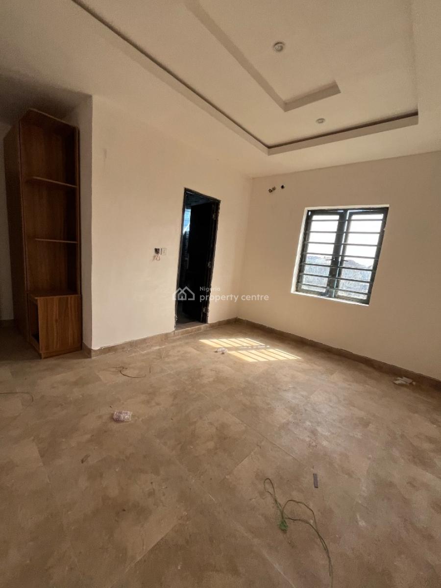 Luxury 4bed with Bq , Constant Light in a Secured Est, Abraham Adesanya, Ajah, Lagos, Terraced Duplex for Sale