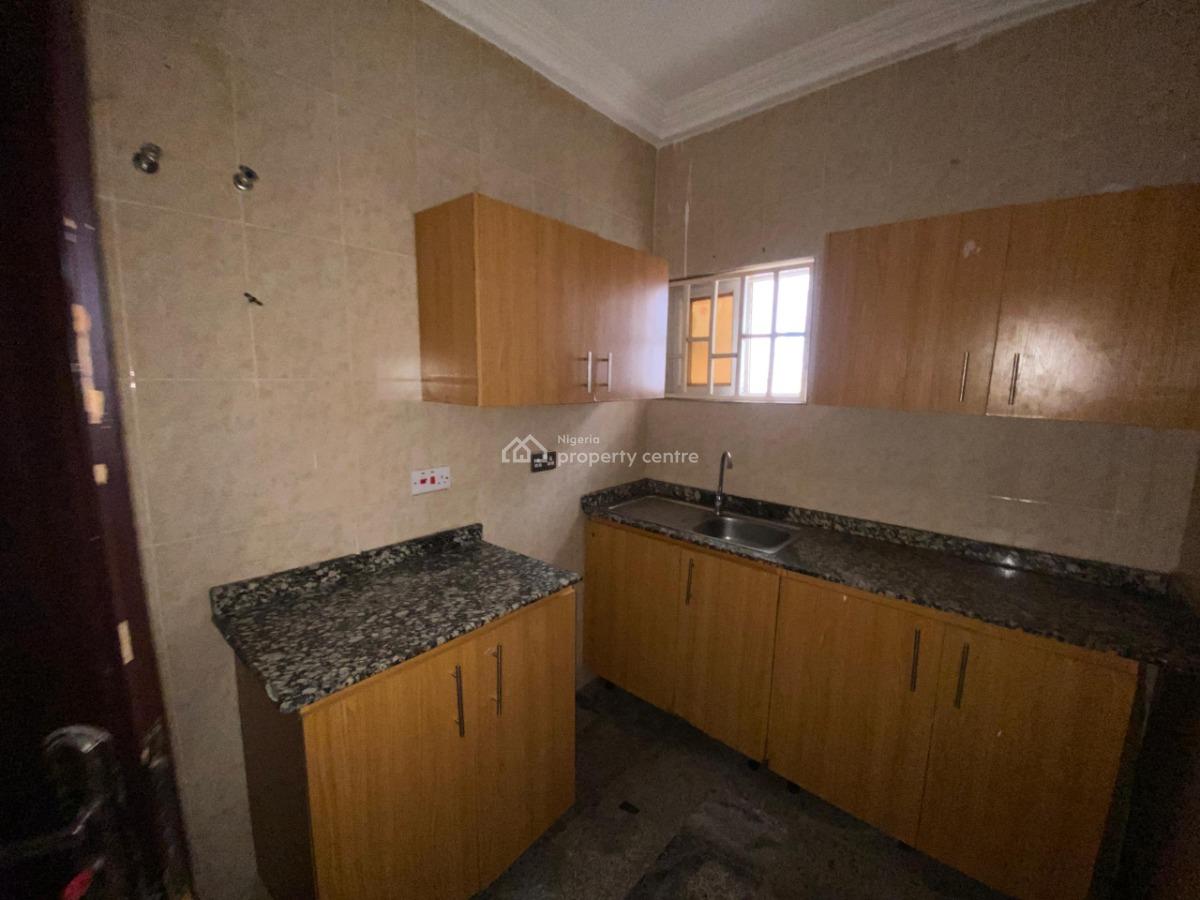 2 Bedroom Bq Apartment, Gwarinpa, Abuja, Flat / Apartment for Rent