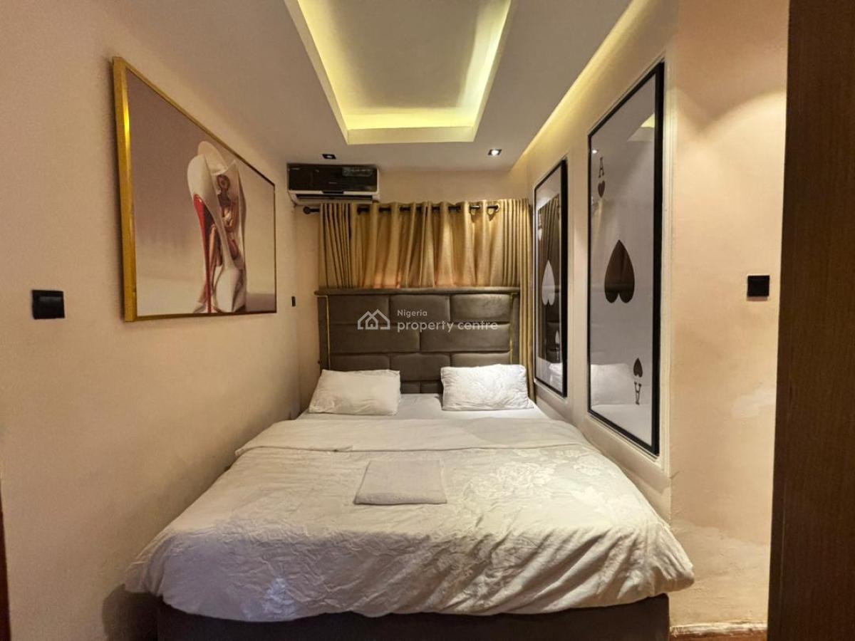 Luxury 1 Bedroom Apartment, Lekki Phase 1, Lekki, Lagos, Mini Flat (room and Parlour) Short Let