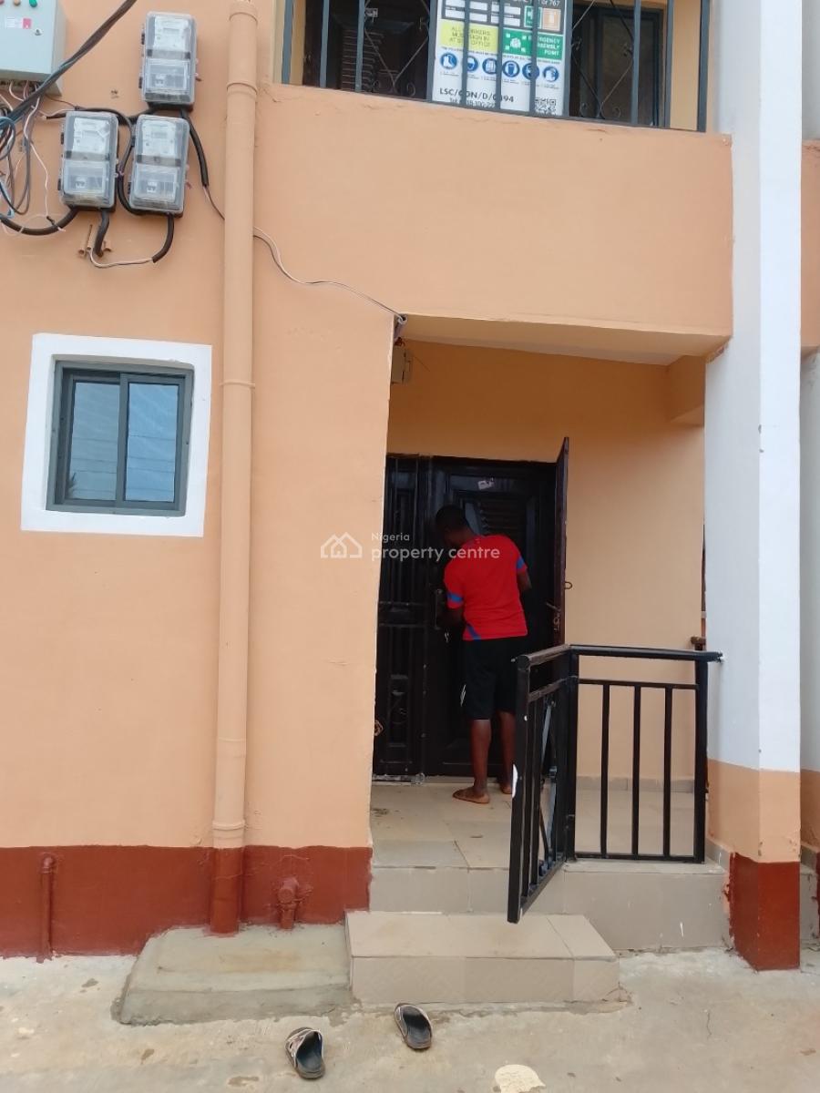 Luxury Two Bedroom, Agunfoye Estate, Igbogbo, Ikorodu, Lagos, Flat / Apartment for Rent