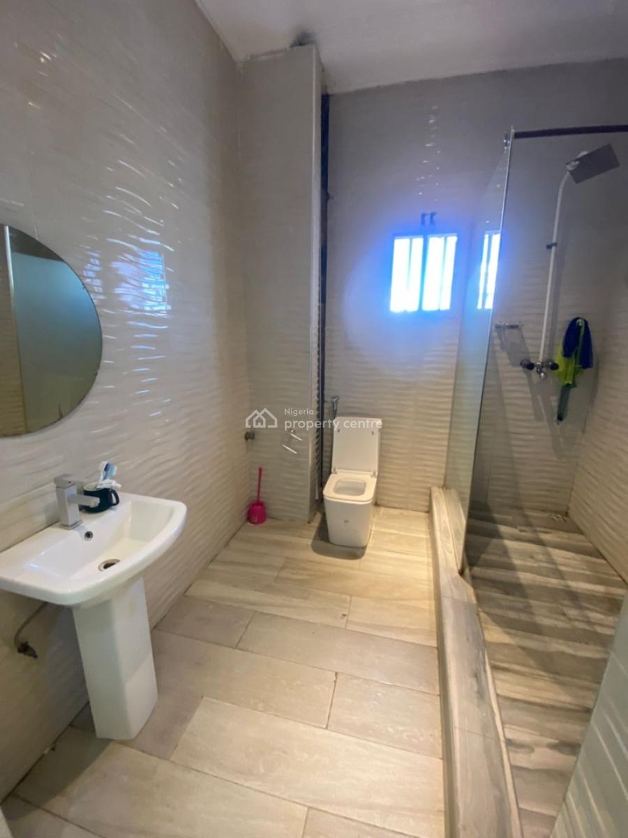 Spacious 3 Bedroom Apartment with Bq, Bourdilon, Old Ikoyi, Ikoyi, Lagos, Flat / Apartment for Sale