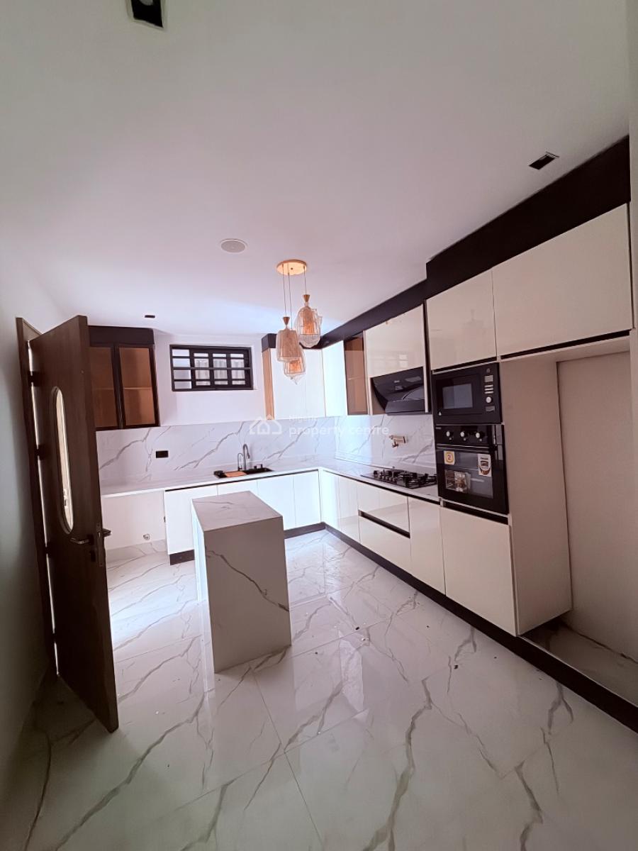Newly Built 2bedrooms Flat, Off Freedom Way, Lekki Phase 1, Lekki, Lagos, Flat / Apartment for Sale