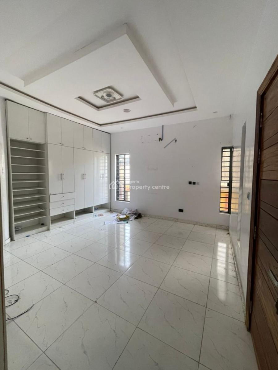 a Spacious Masters Bedroom Apartment with 24/7 Light in an Estate, Ikota, Lekki, Lagos, Self Contain (single Rooms) for Rent