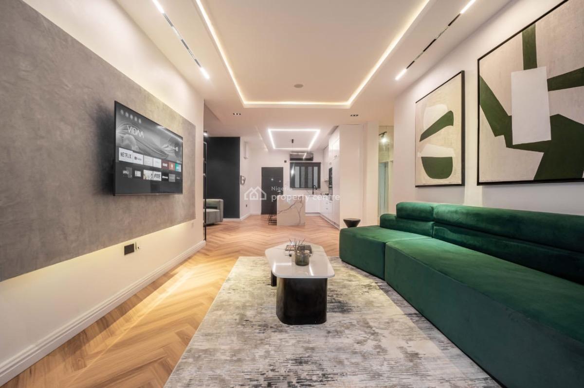 Beautiful 2 Bedrooms Apartment with Pool and Gym, Phase 1, Lekki, Lagos, Flat / Apartment Short Let