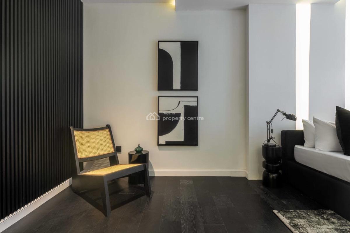 Beautiful 2 Bedrooms Apartment with Pool and Gym, Phase 1, Lekki, Lagos, Flat / Apartment Short Let