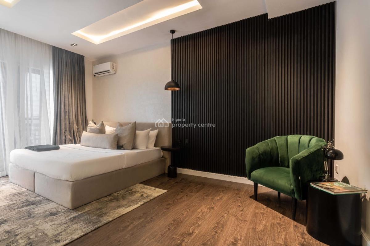 Beautiful 2 Bedrooms Apartment with Pool and Gym, Phase 1, Lekki, Lagos, Flat / Apartment Short Let
