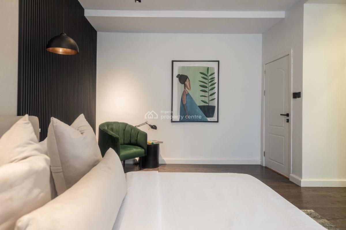 Beautiful 2 Bedrooms Apartment with Pool and Gym, Phase 1, Lekki, Lagos, Flat / Apartment Short Let