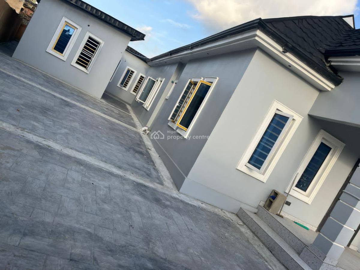 Spacious Mini Flat., Oworonshoki, Kosofe, Lagos, Mini Flat (room and Parlour) for Rent