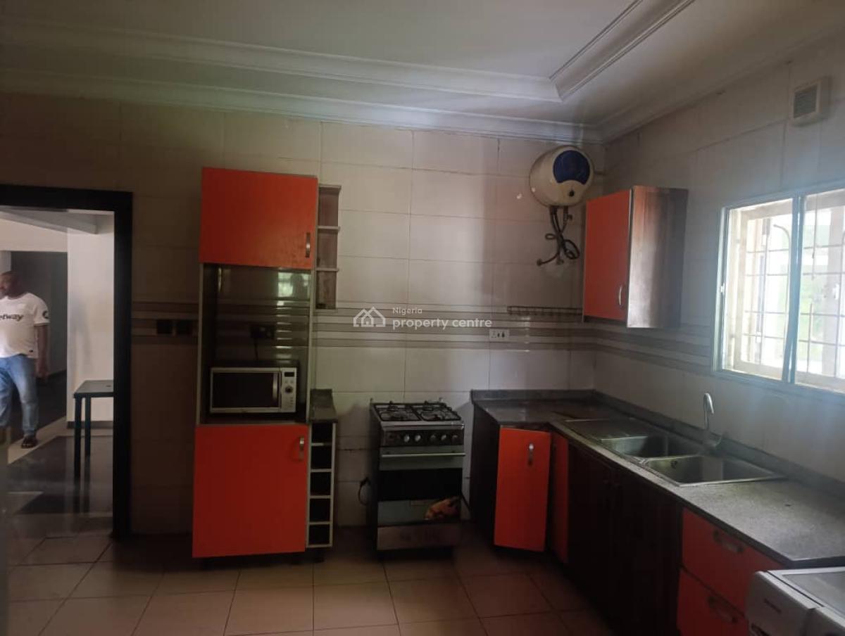 a Very Good Spacious & Serviced 2-bedroom Flat, Wuse 2, Abuja, Flat / Apartment for Rent