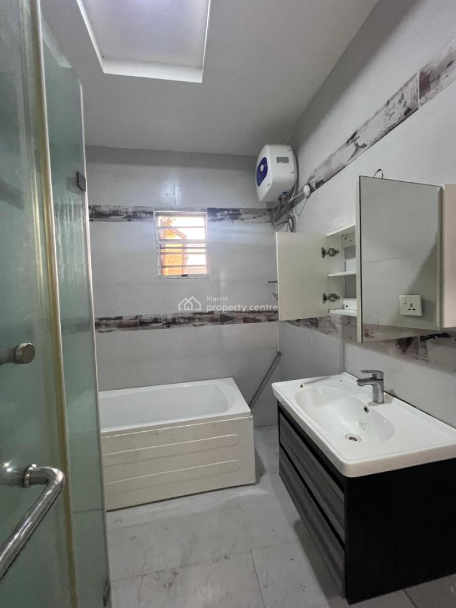 Luxurious and Serviced Masters Bedroom, Victoria Bay, Royal Pine Orchid Road, Lekki, Lagos, Self Contain (single Rooms) for Rent