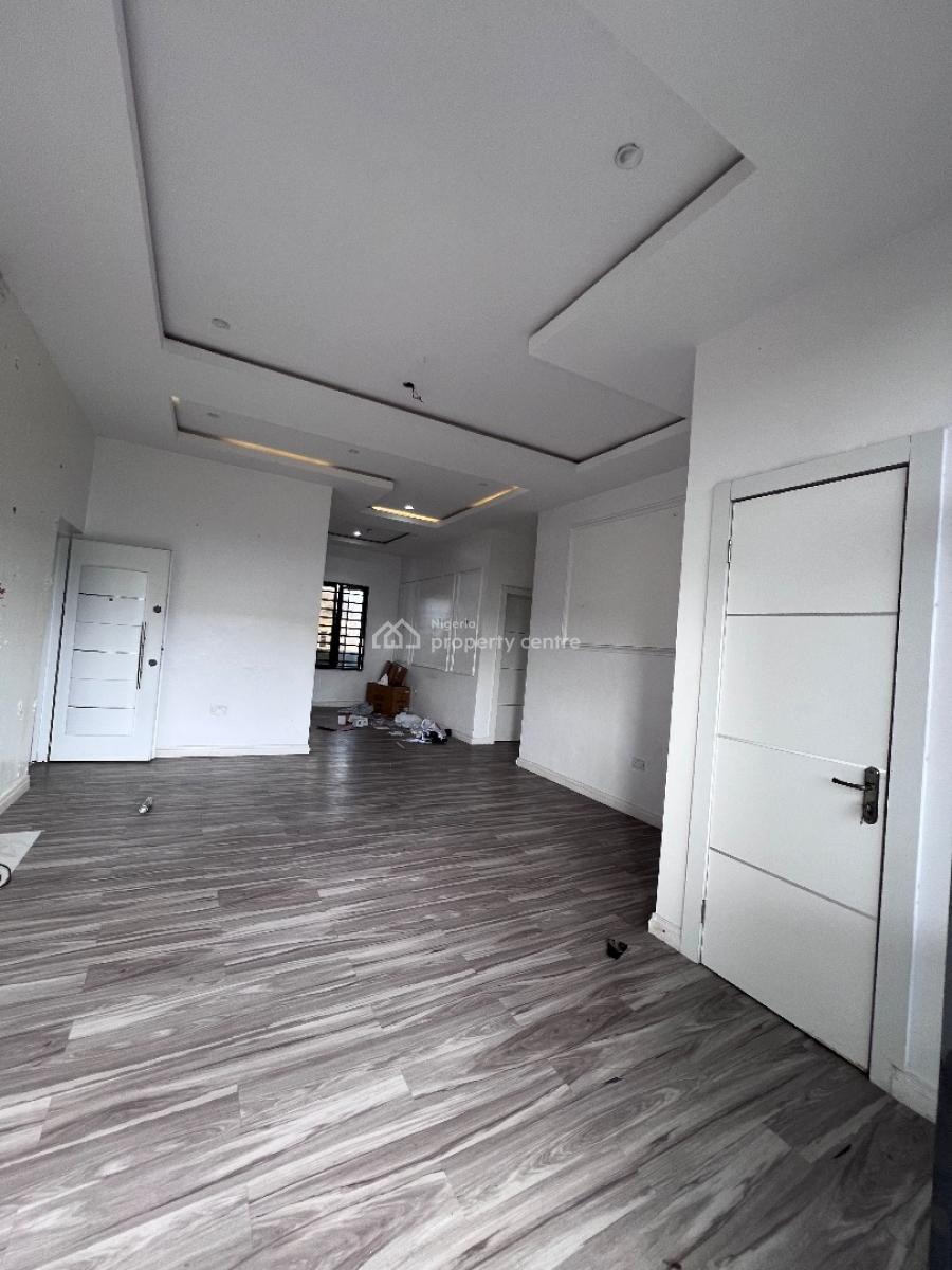 a Well Built 2 Bedroom Flat, Lekki Scheme 2 Abraham Adesanya, Lekki Phase 2, Lekki, Lagos, Flat / Apartment for Rent